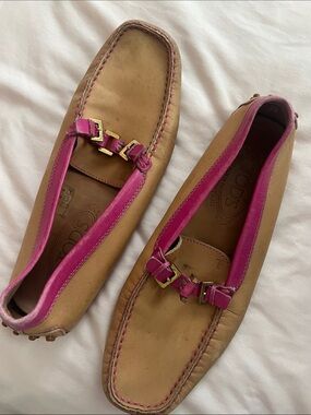 Tod's Tan Leather Driving Loafers with Pink Trim